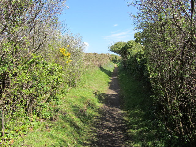 Coastal path southeast of Le Bigard