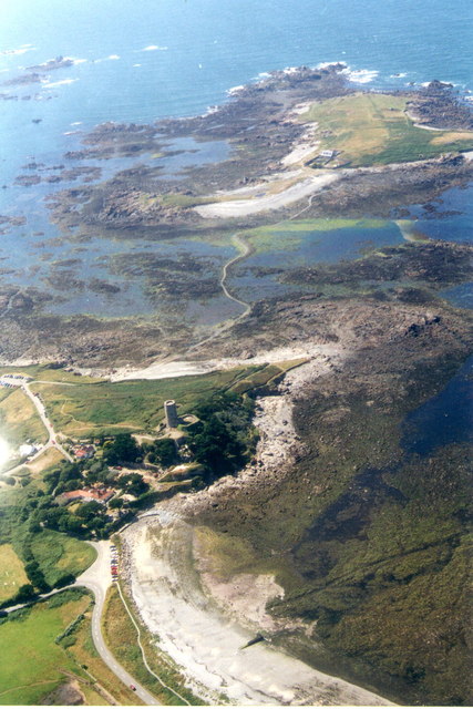 L'Eree Headland and Lihou Island and Causeway: aerial 2000