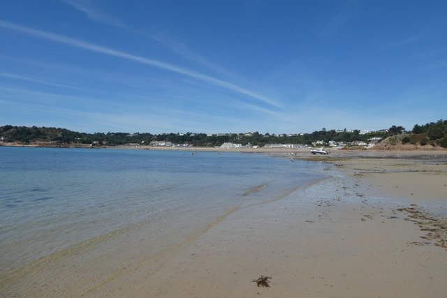 Shoreline at OuaisnÃ© Bay