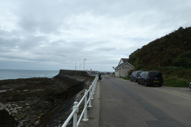 Road to the breakwater