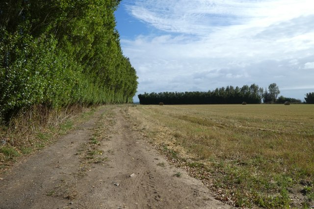 Farm track off La Rue du Moulin Ã  Vent